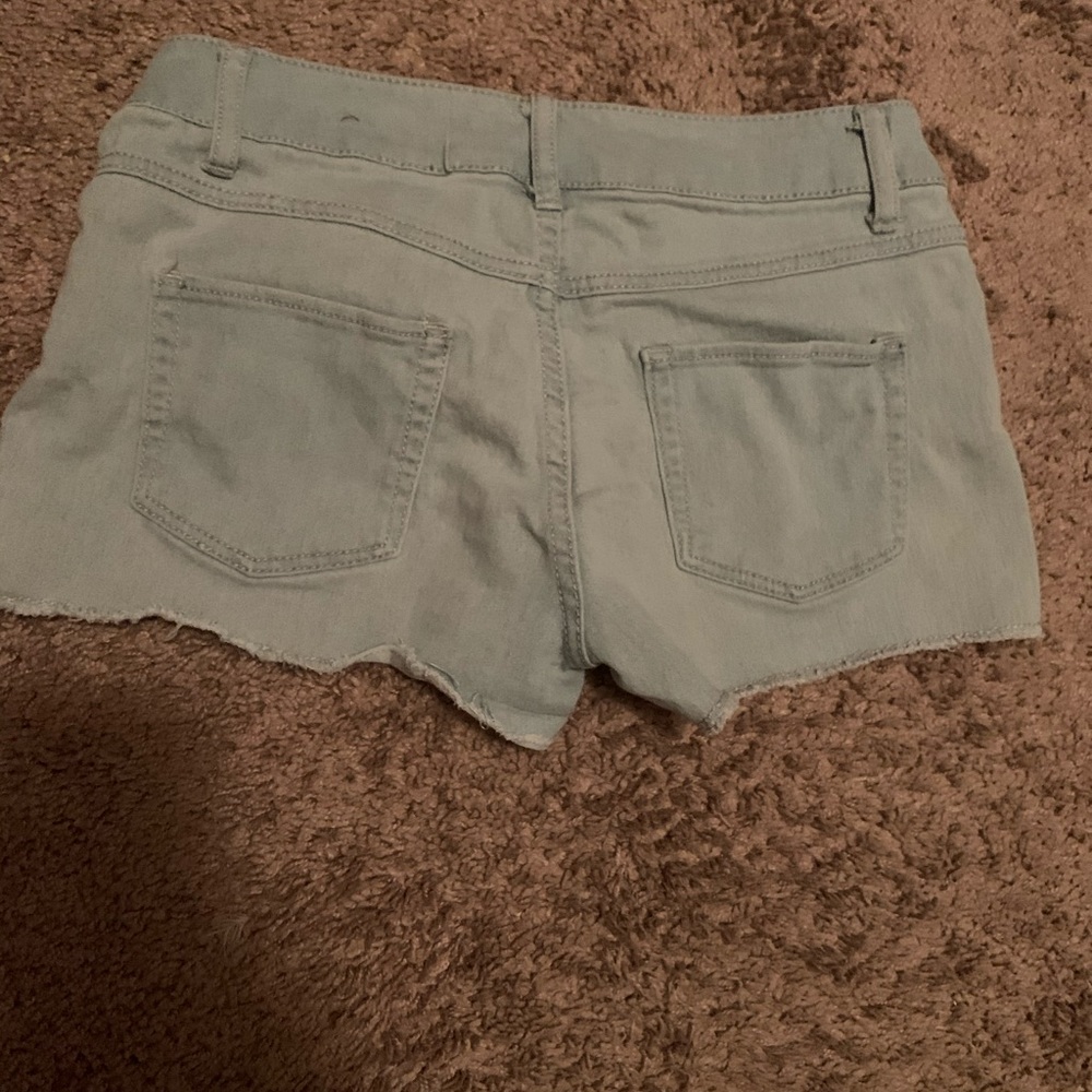 Shorts - Picture 2 of 3